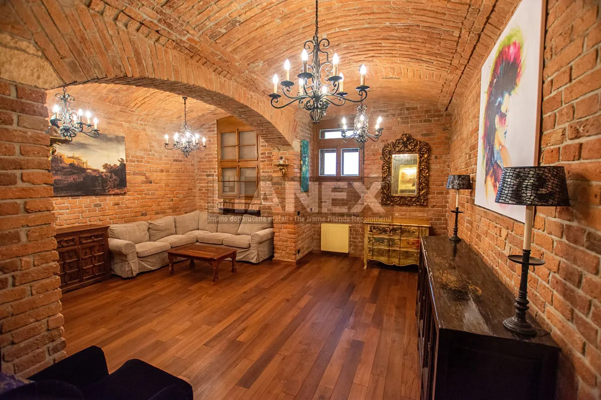 Pronájem bytu 4+1 157 m²